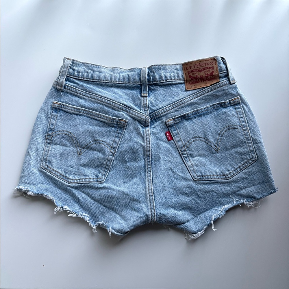 Levi’s Distressed Cutoff Shorts